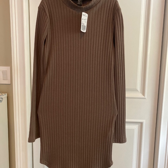 Forever 21 mock neck dress - Picture 2 of 4